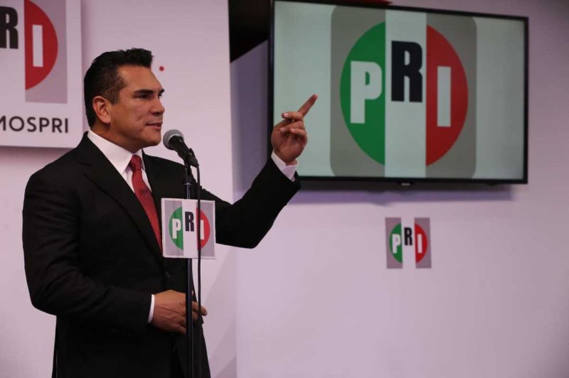 PRI acusa a Morena de provocar un DESASTRE en el sistema de Salud